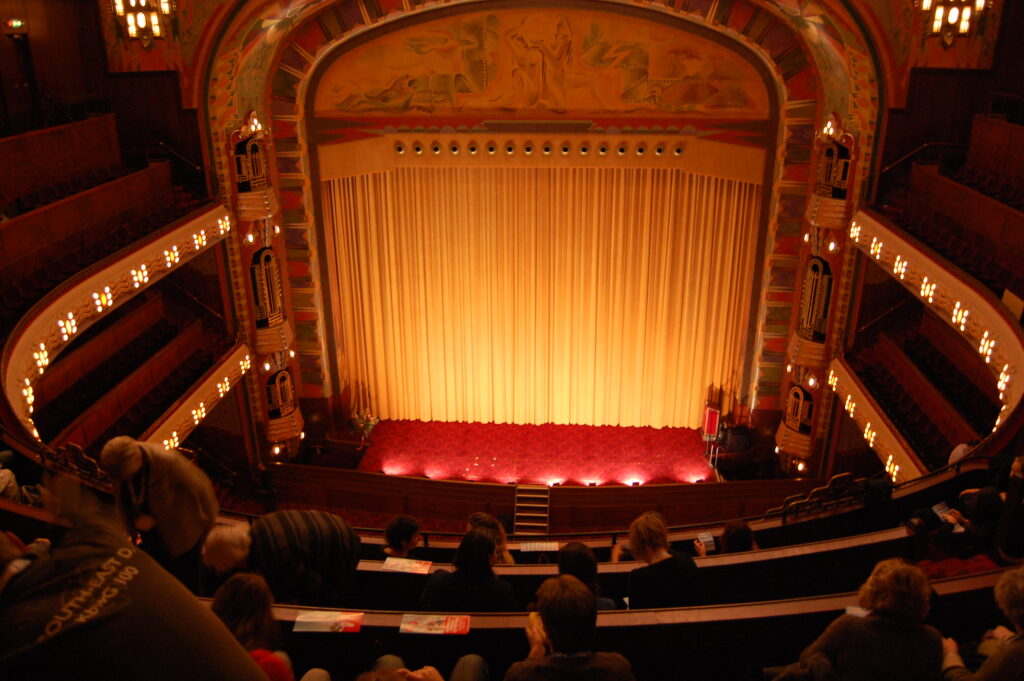 Interieur van bioscoop Tuschinski, illustratief archiefbeeld uit november 2008.